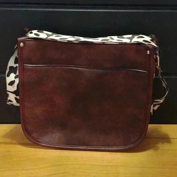 HKCLUF Vegan Leather Crossbody Bag with‎ Guitar Straps Brown - Picture 2 of 9